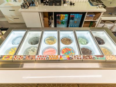 price-reduced-chattel-sale-cafe-and-takeaway-wealthy-bayside-ref-1552-5