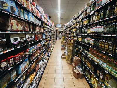 busy-asian-grocery-store-eastern-shopping-centre-ref-1243-0