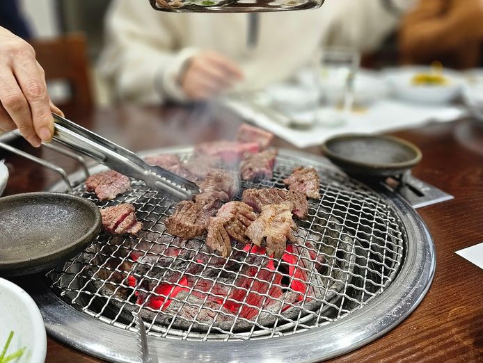 6-nights-korean-bbq-restaurant-inner-south-ref-1953-0