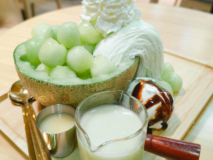 fully-managed-dessert-shop-cbd-location-ref-1433-0