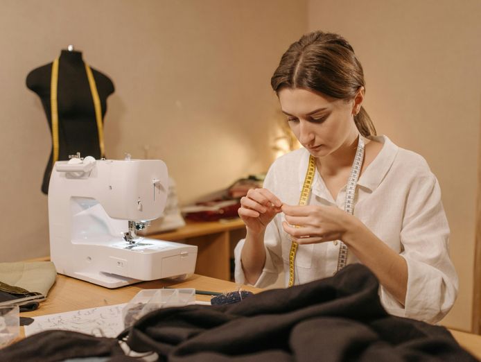 thriving-clothes-alterations-business-busy-shopping-centre-north-ref-1662-1