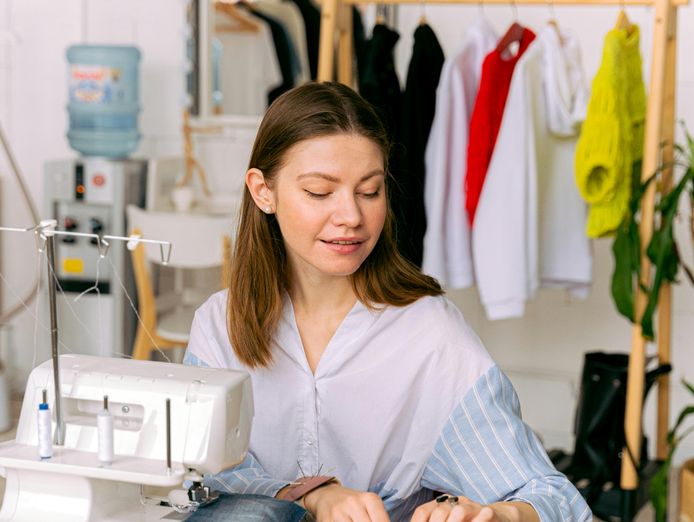 thriving-clothes-alterations-business-busy-shopping-centre-north-ref-1662-2