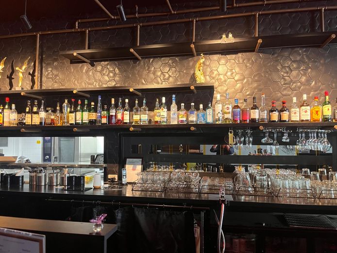 chattel-sale-modern-cafe-bar-restaurant-prime-melbourne-cbd-corner-ref-1613-2