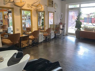 hair-salon-with-staff-for-sale-0