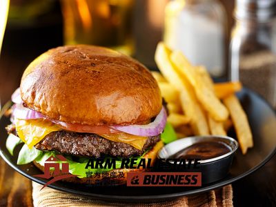 balwyn-burger-takeaway-low-rent-658-pw-seats-35-0