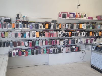 profitable-mobile-phone-repair-store-located-in-new-lambton-is-for-sale-4