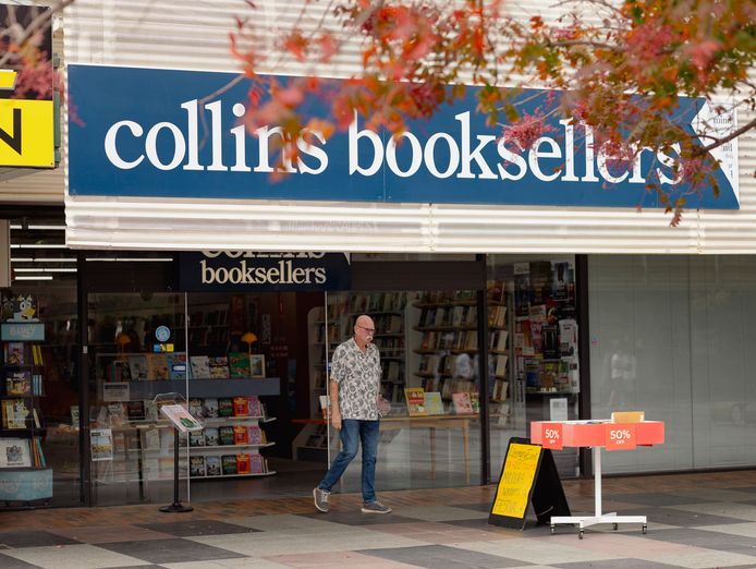 collins-booksellers-mildura-established-business-for-sale-0