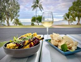 Beachcombers Bar and Restaurant - Casual Dining and Takeaway 