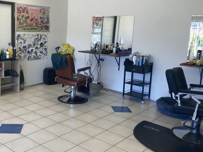 barbers-barn-established-barber-shop-for-sale-in-thriving-industrial-hub-4