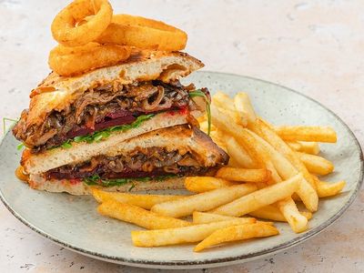 a-bustling-profitable-stellarossa-cafe-in-a-busy-shopping-centre-location-7