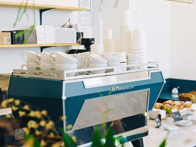 two-complementary-coffee-hospitality-operations-3