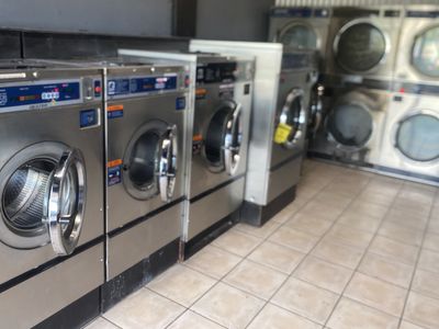 commecial-laundry-30-years-of-reliable-service-with-two-laundromats-3