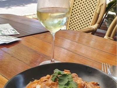 cafe-nourish-premium-beachside-hospitality-business-on-magnetic-island-1