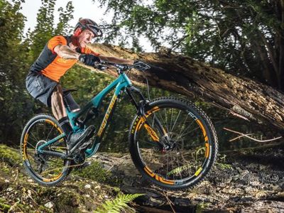 bicycle-shop-selling-high-end-mountain-bikes-with-repairs-service-6