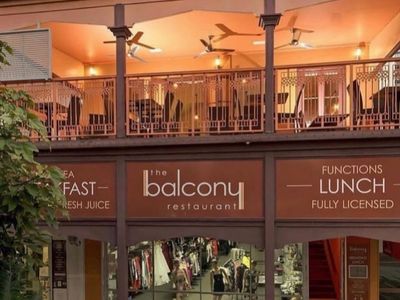 iconic-cafe-bar-restaurant-stunning-historical-queenslander-building-0