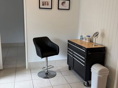 skin-beauty-clinic-in-an-established-health-wellness-hub-4