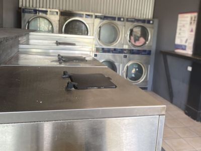 commecial-laundry-30-years-of-reliable-service-with-two-laundromats-4