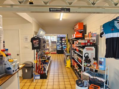 two-established-cairns-trade-businesses-roofing-restoration-supply-1