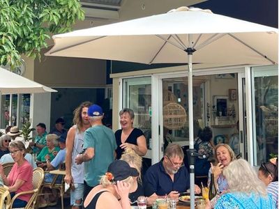 cafe-nourish-premium-beachside-hospitality-business-on-magnetic-island-3