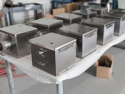 sheetmetal-fabrication-light-engineering-8
