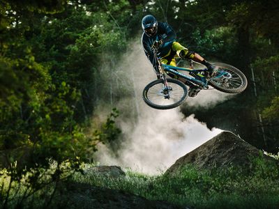 bicycle-shop-selling-high-end-mountain-bikes-with-repairs-service-0
