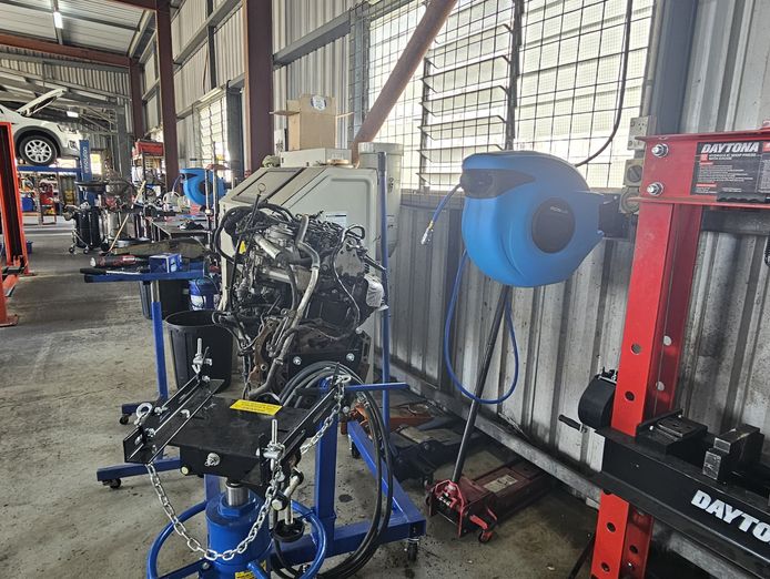 townsville-automotive-workshop-with-heavy-vehicle-capacity-3