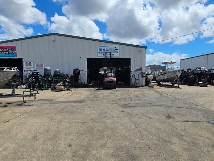 specialist-outboard-wrecking-parts-marine-repair-business-north-quensland-8