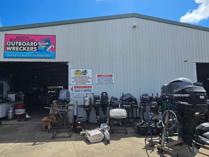 specialist-outboard-wrecking-parts-marine-repair-business-north-quensland-0