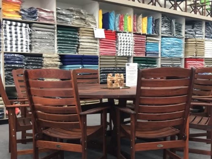 living-on-the-outside-independent-out-door-furniture-store-3