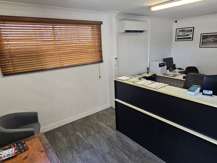 townsville-automotive-workshop-with-heavy-vehicle-capacity-7