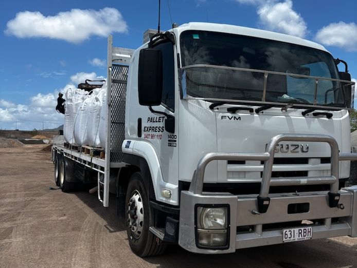 mobile-townsville-pallet-collection-delivery-299-000-wiwo-4