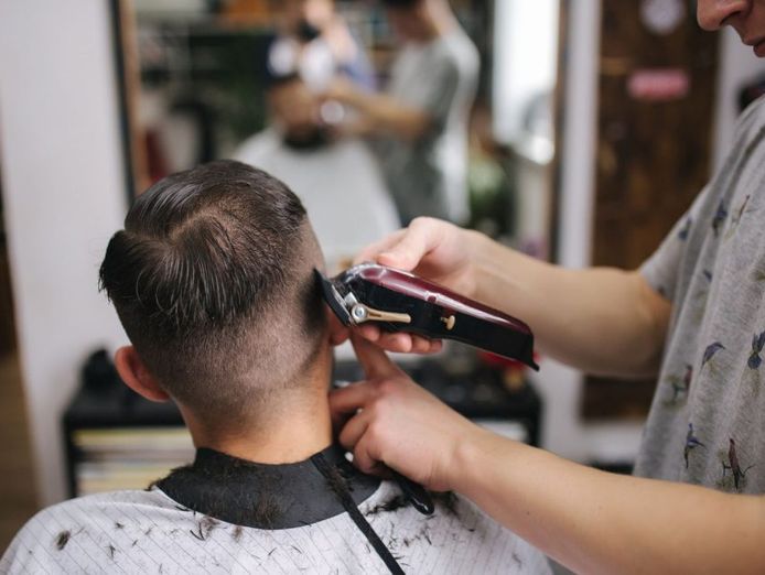 established-mens-grooming-enterprise-in-cairns-premier-shopping-destination-4