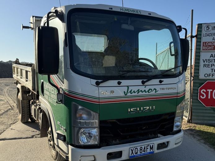 regional-queensland-haulage-earthmoving-with-sand-and-gravel-supplies-and-more-8