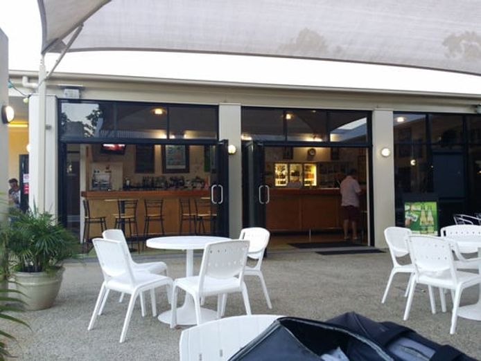 midge-point-tavern-reputable-beachside-village-tavern-with-rv-park-da-2