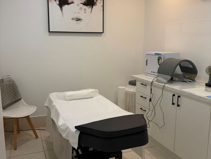 skin-beauty-clinic-in-an-established-health-wellness-hub-2