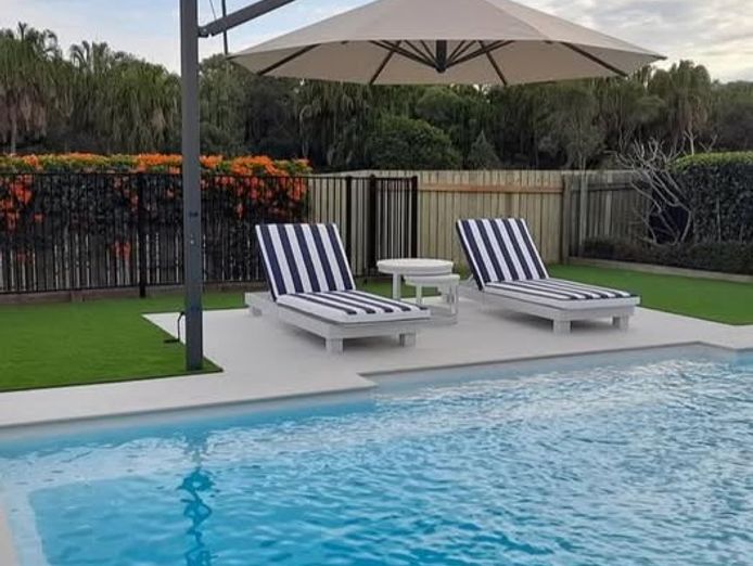 living-on-the-outside-independent-out-door-furniture-store-0