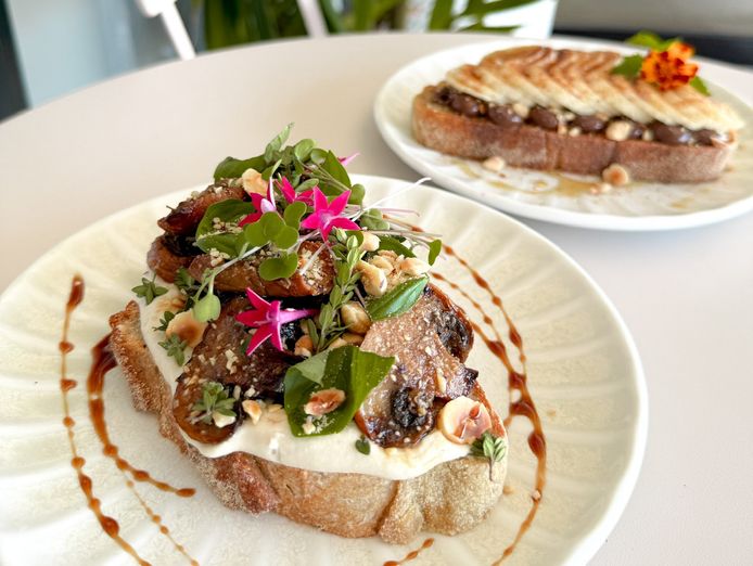 sirens-bayside-a-thriving-hospitality-business-built-on-genuine-community-love-7