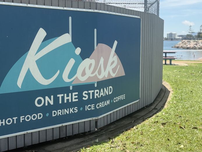 kiosk-on-the-strand-a-busy-scenic-location-that-cant-be-replicated-1