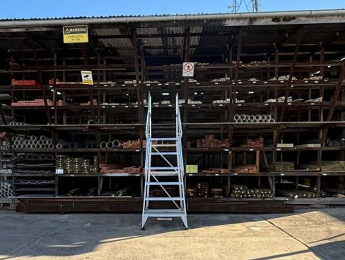 collinsville-hardware-a-rare-opportunity-in-australias-economic-engine-room-8