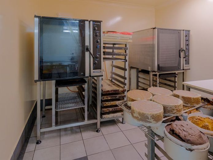 cakes-on-carthew-lifestyle-friendly-business-with-freehold-bakery-and-residence-7