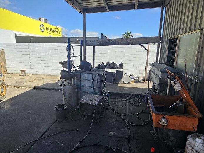 townsville-automotive-workshop-with-heavy-vehicle-capacity-6