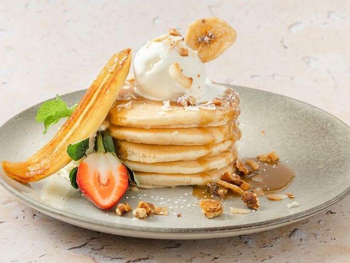 a-bustling-profitable-stellarossa-cafe-in-a-busy-shopping-centre-location-5