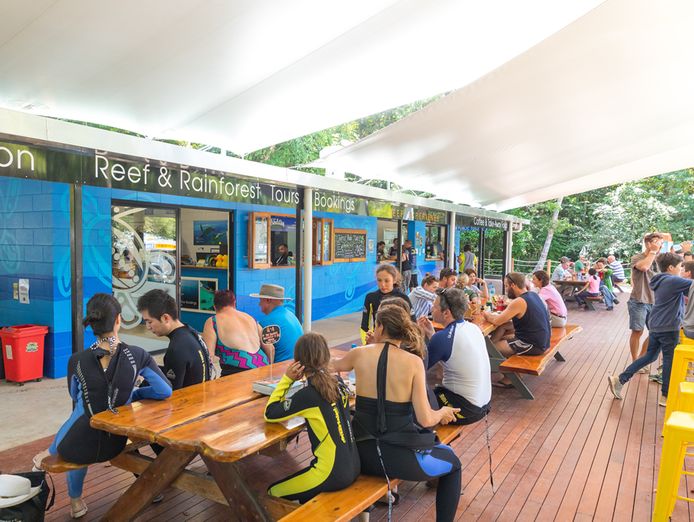 ocean-safari-safari-lodge-turtle-rock-cafe-accommodation-tourism-business-5
