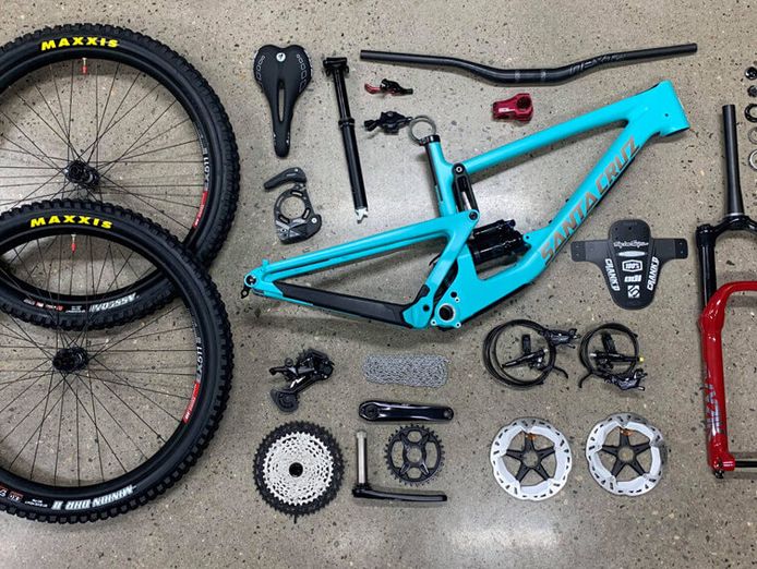 bicycle-shop-selling-high-end-mountain-bikes-with-repairs-service-3