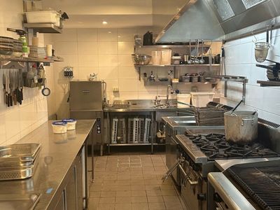 under-offer-refuge-small-bar-subiaco-all-offers-presented-5