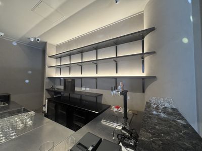 under-offer-screaming-bargain-cbd-small-bar-1
