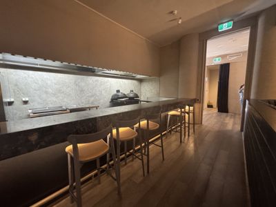 under-offer-screaming-bargain-cbd-small-bar-2
