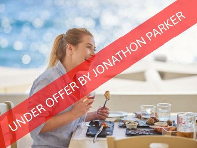 under-offer-wa-icon-world-class-waterfront-tavern-0