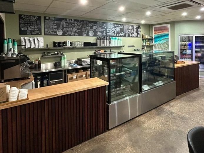 bamboo-cafe-exmouth-very-busy-central-caf-201-1