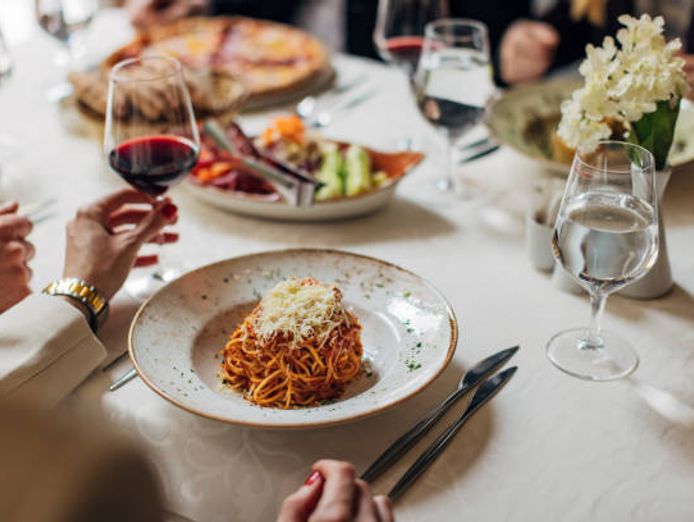 under-offer-simply-stunning-licensed-restaurant-western-suburbs-2
